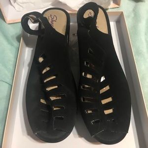 Sketchers sandals
